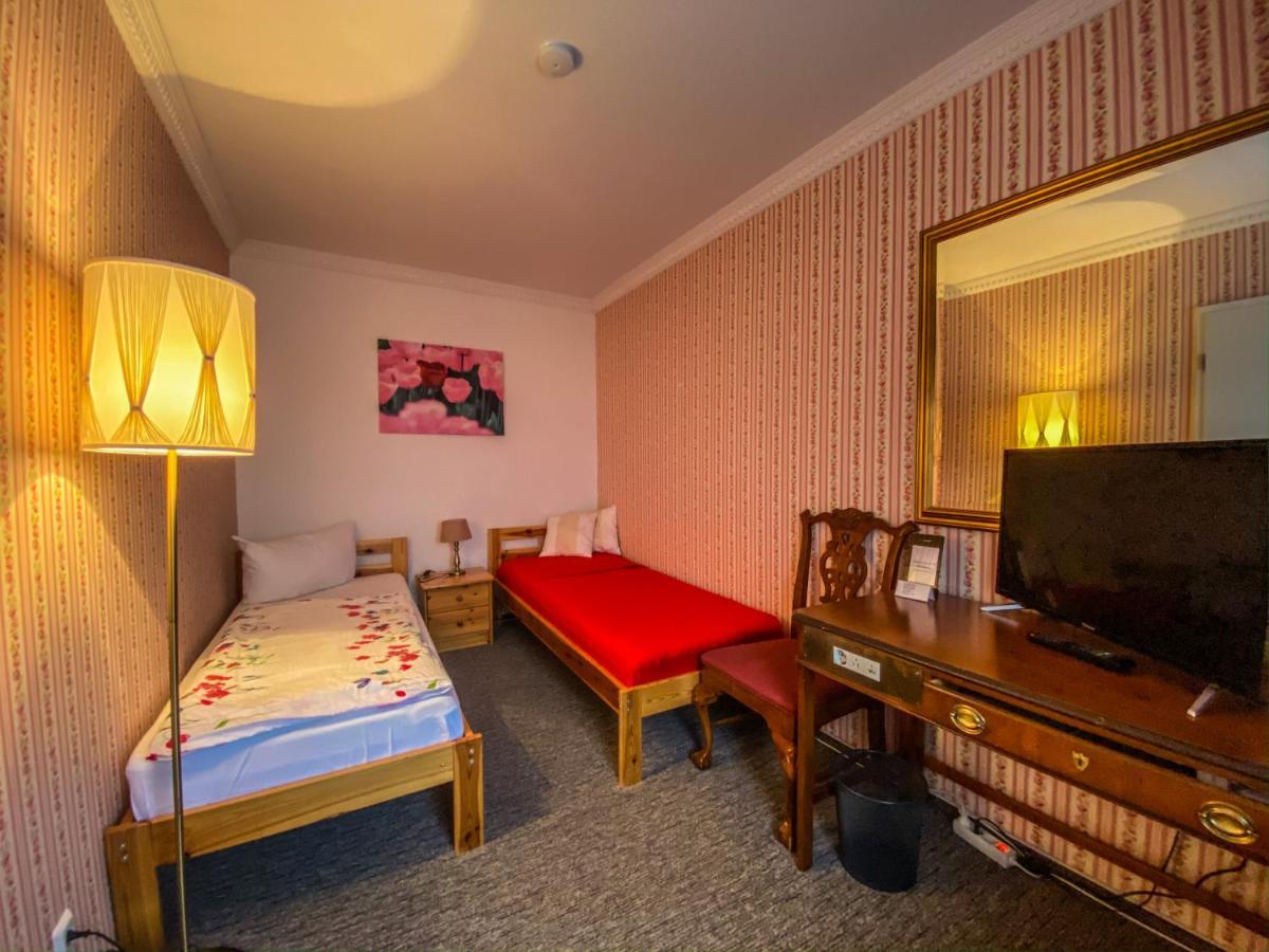 Pension Zum Blumchen Schwerin  Exteriör bild